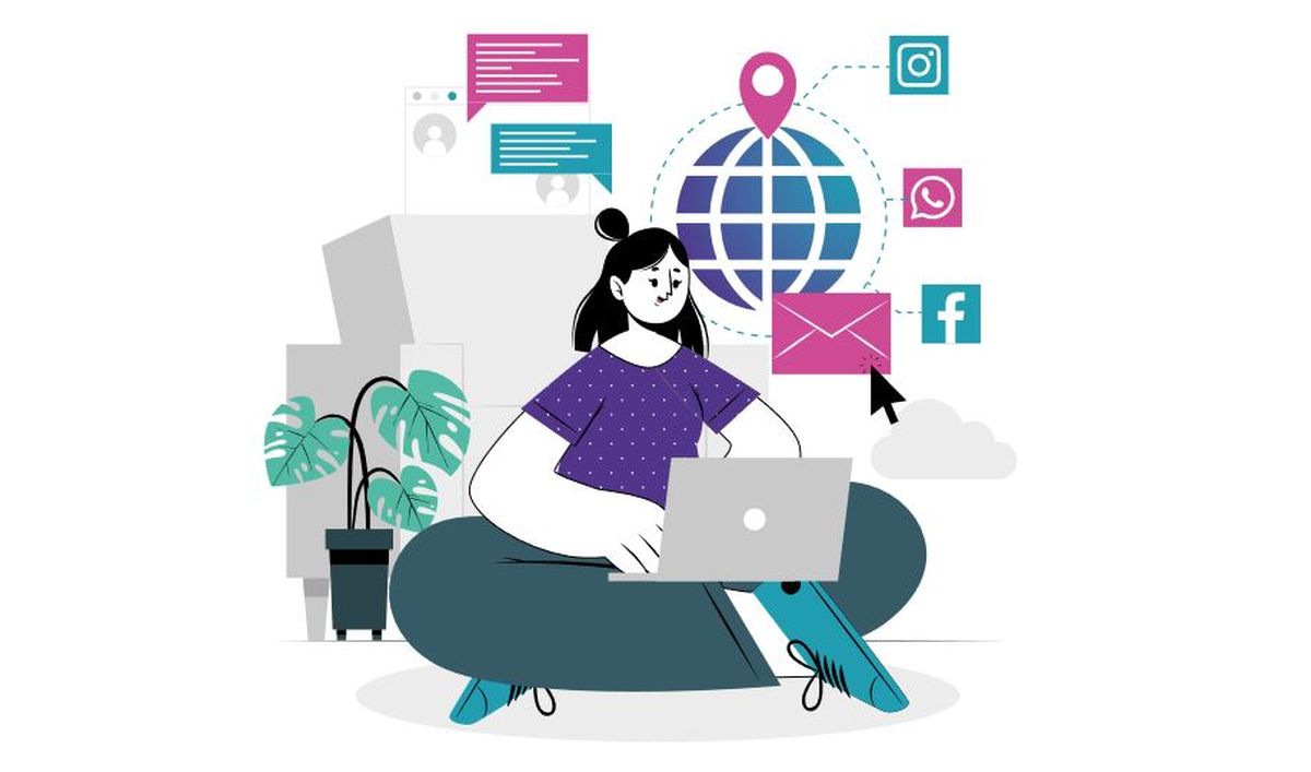 Fille qui travaille sur un ordinateur